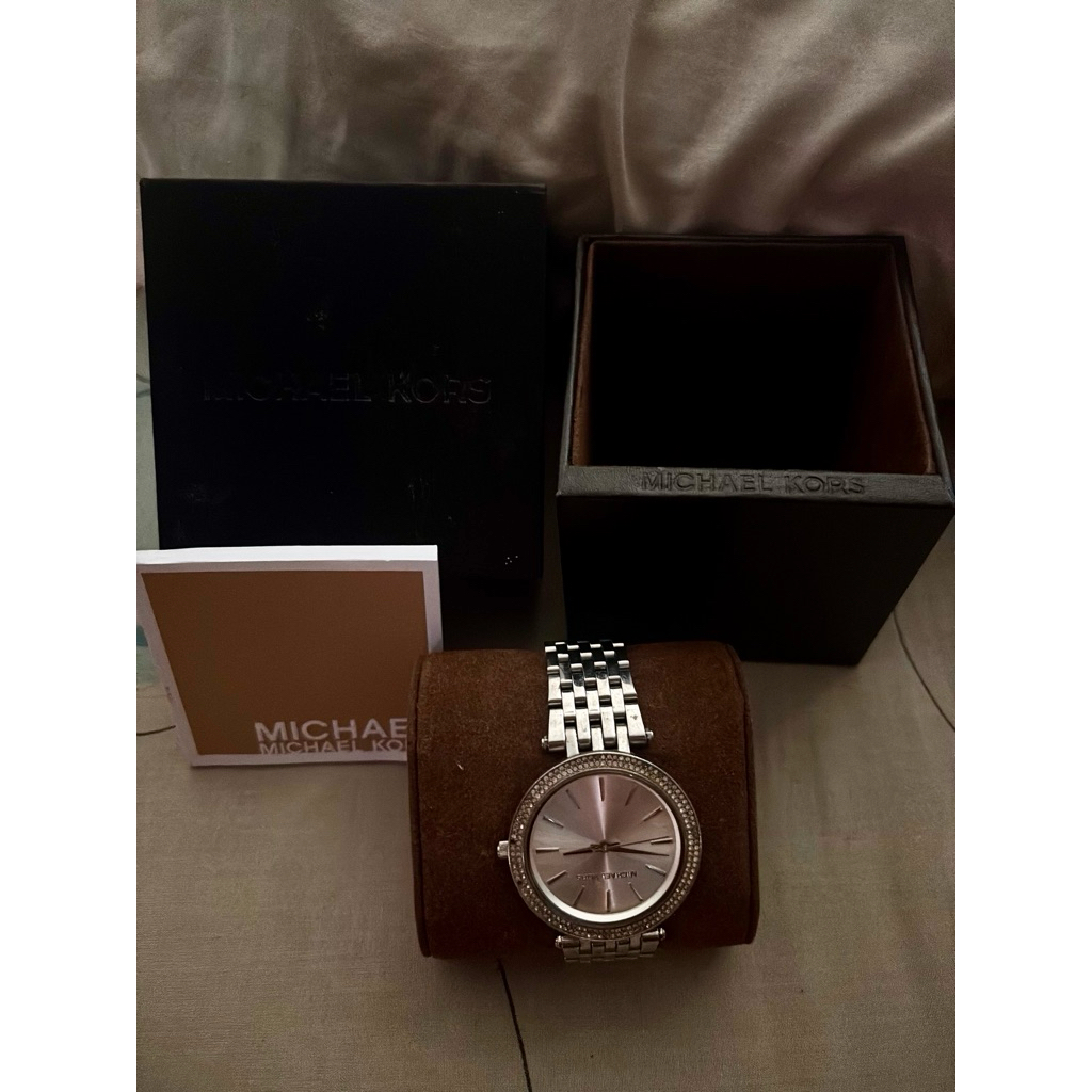 Jam tangan wanita MK Preloved