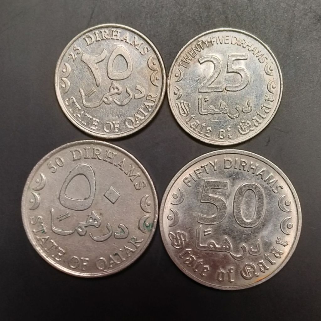 Set koin Qatar 4 keping berbeda variasi 25 dan 50 dirham