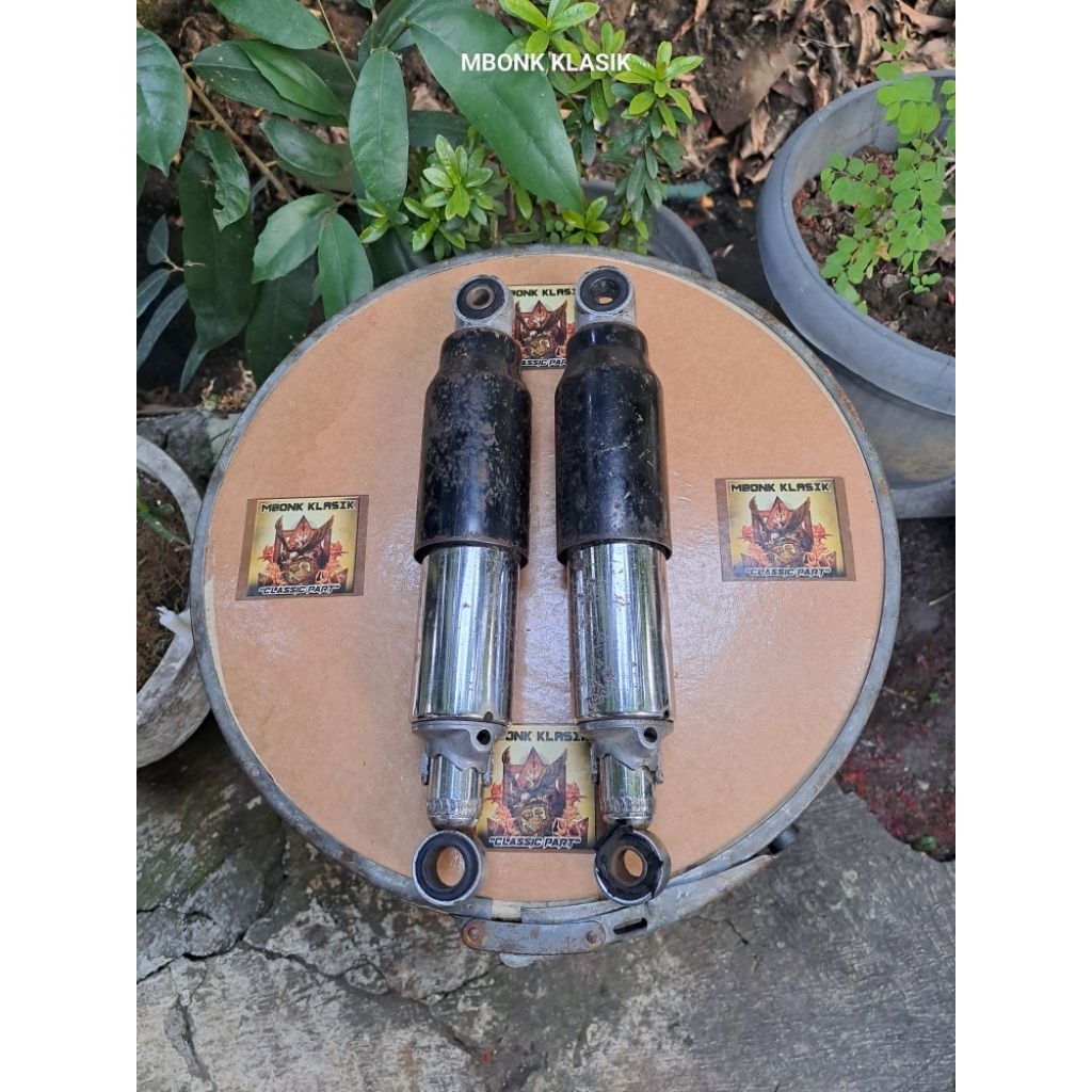 shock belakang suzuki fr fr70 fr80 ORIGINAL shock belakang fr70 fr80 shockbreaker suzuki fr70 fr80 s