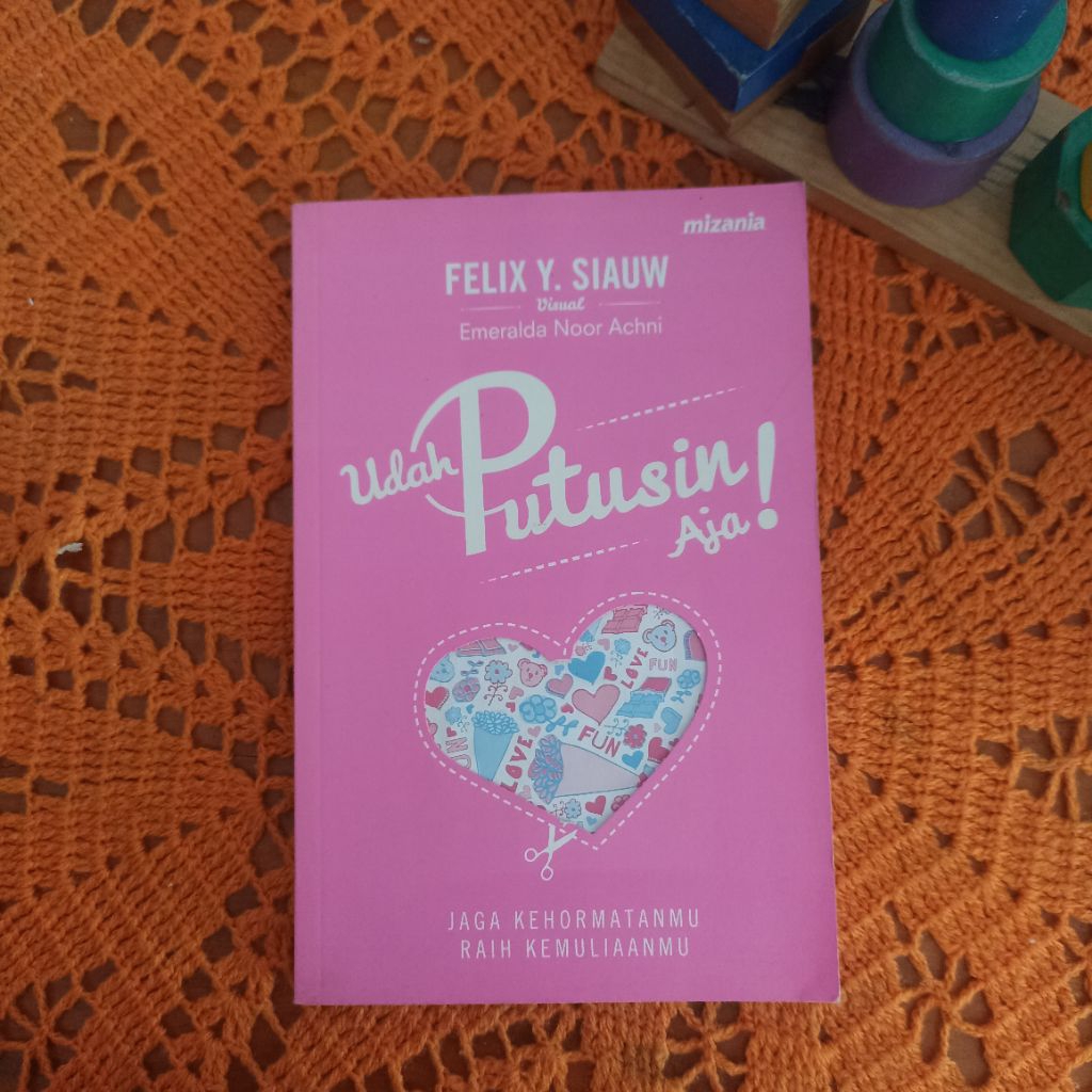 Preloved Buku Udah Putusin Aja