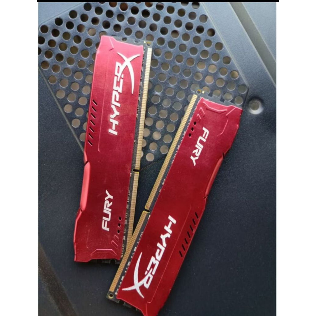 RAM 16 (8x2) GB DDR3 1600MHz