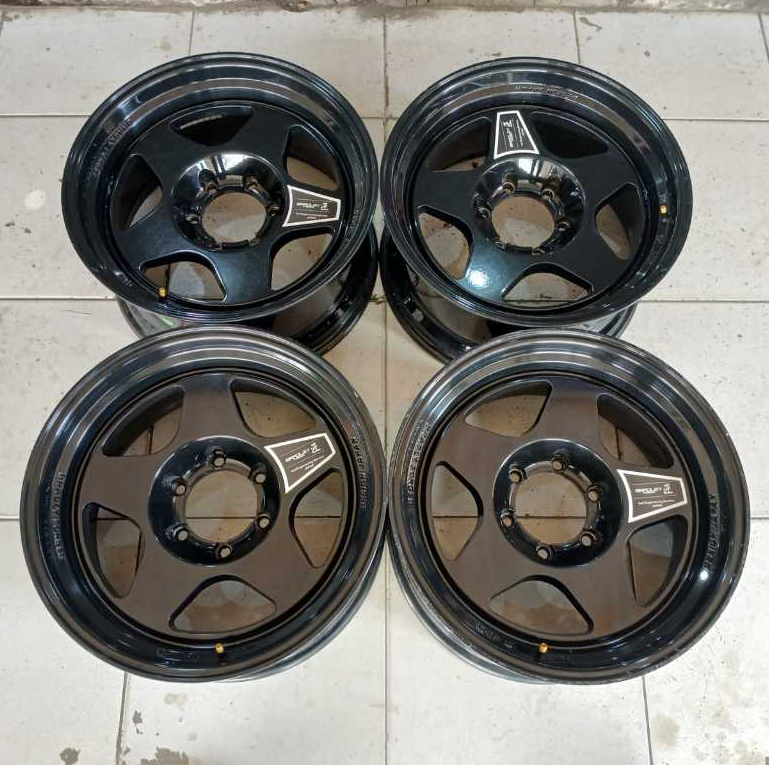 Velg Bekas Bradley Takumi Ring 18 lebar 9 H6x139.7 ET0 Glossy Black