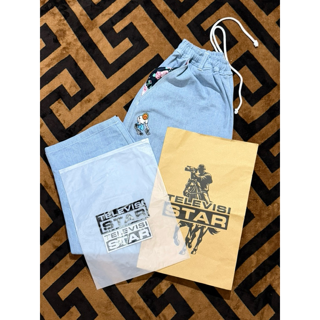 Baggy televisi star light blue