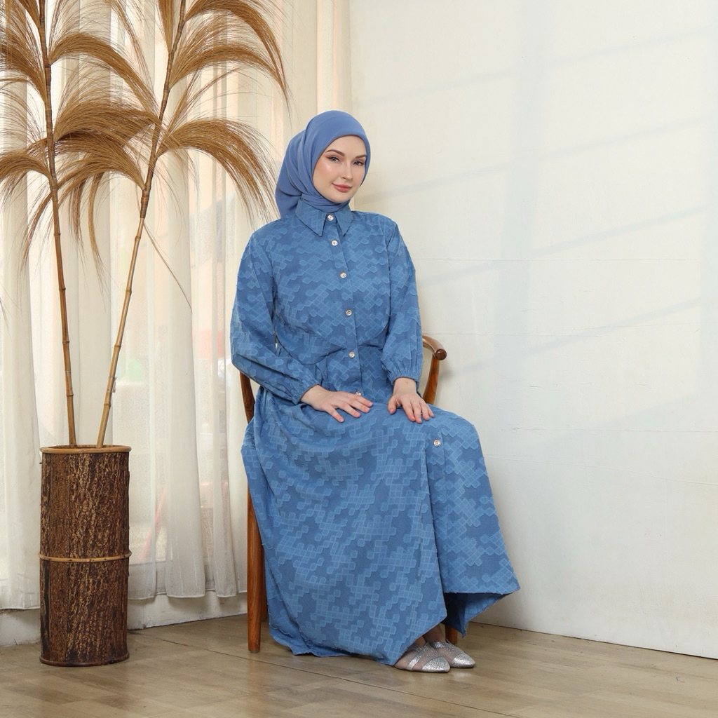DELUMI MIDI DRESS IN DUSTY BLUE