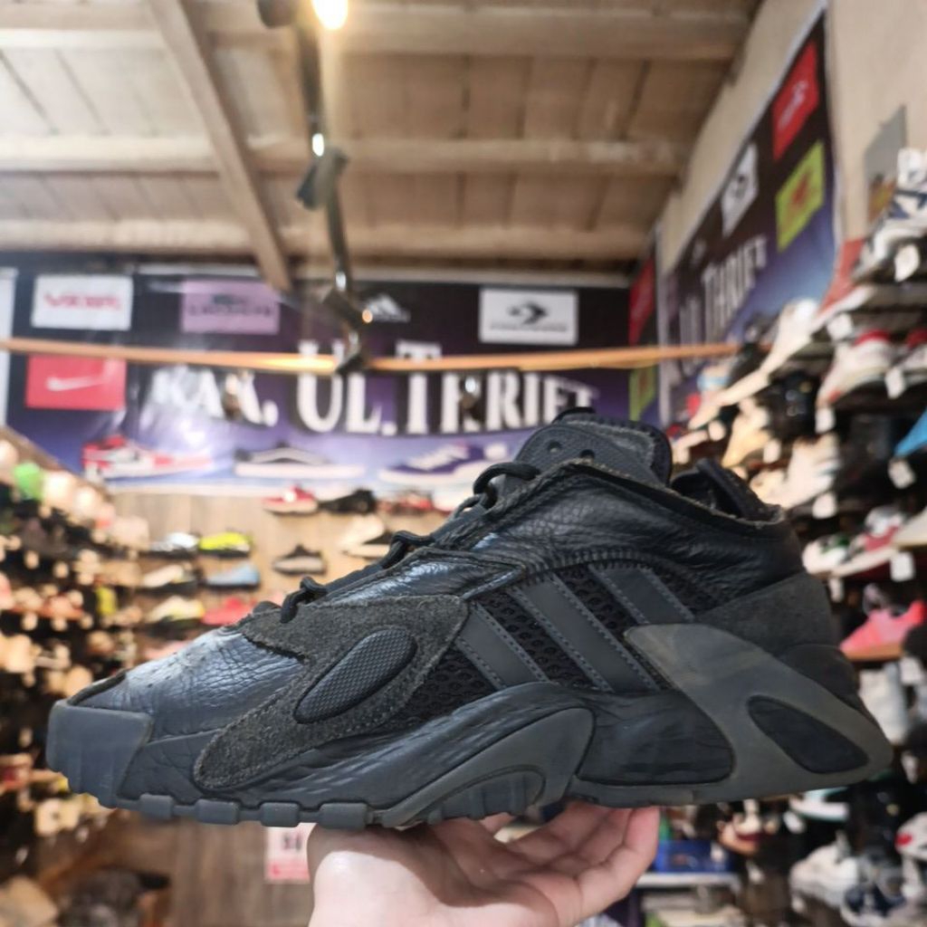 Adidas full black
