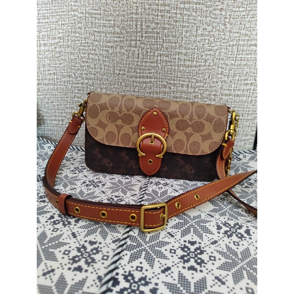 coach beat crossbody signature