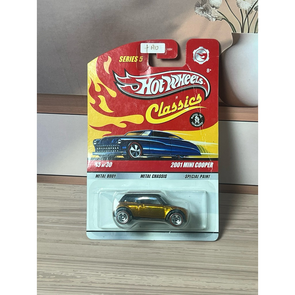 HOTWHEELS CLASSICS 2001 MINI COOPER