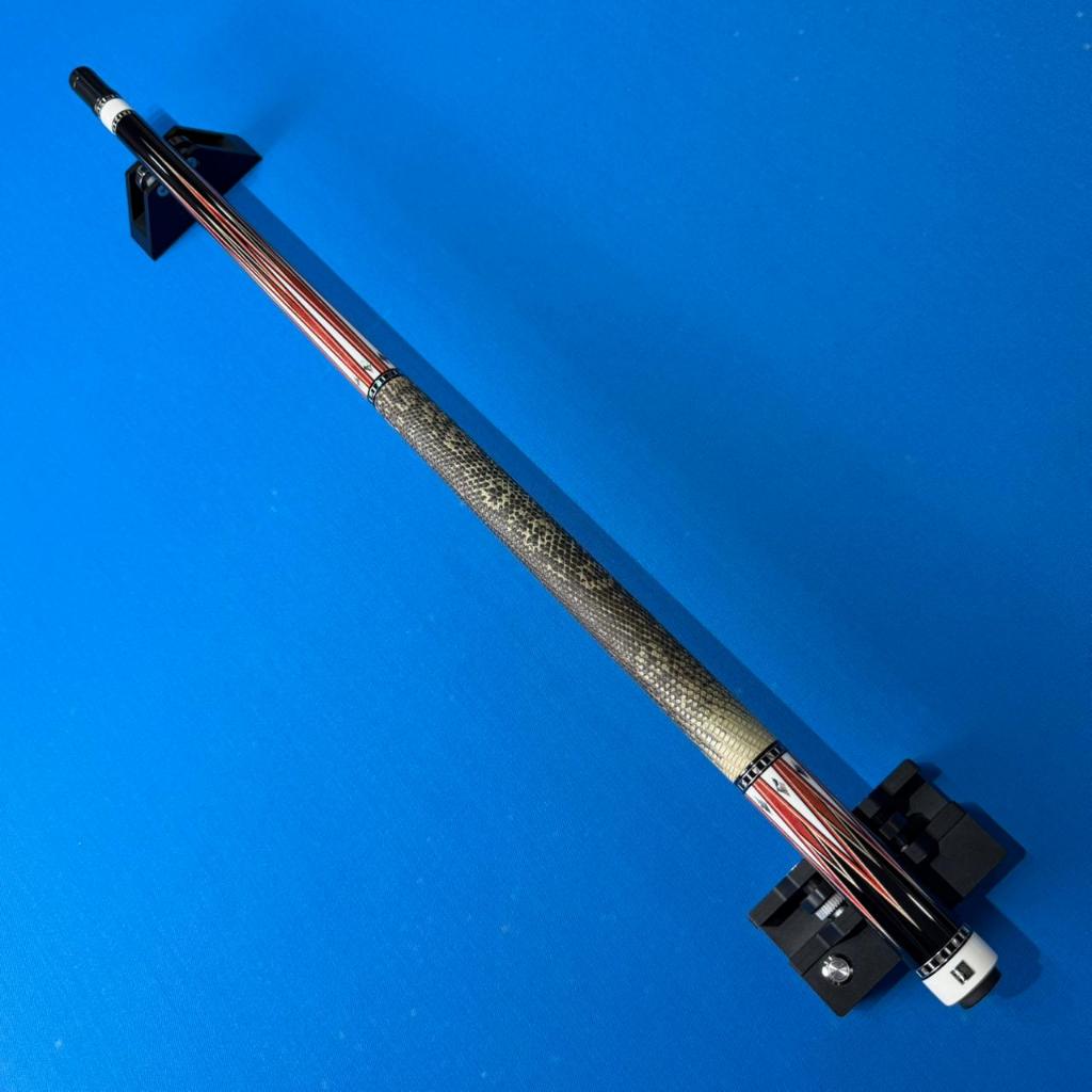 Butt Billiard Cuelees Skyblade Radial 388