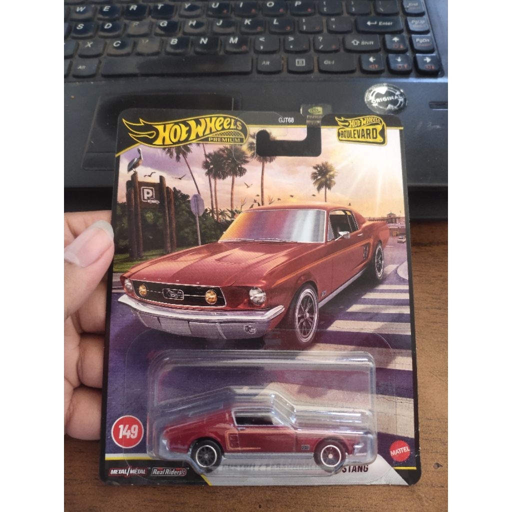 Hotwheels Boulevard 67 Custom Personnalise mustang Hotwheels Ford Mustang 67