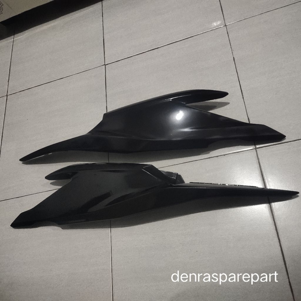 COVER BODY SAMPING SET KANAN KIRI VARIO TECHNO 125 FI OLD KZR 2012 - 2014 WARNA HITAM LEPASAN ORIGIN