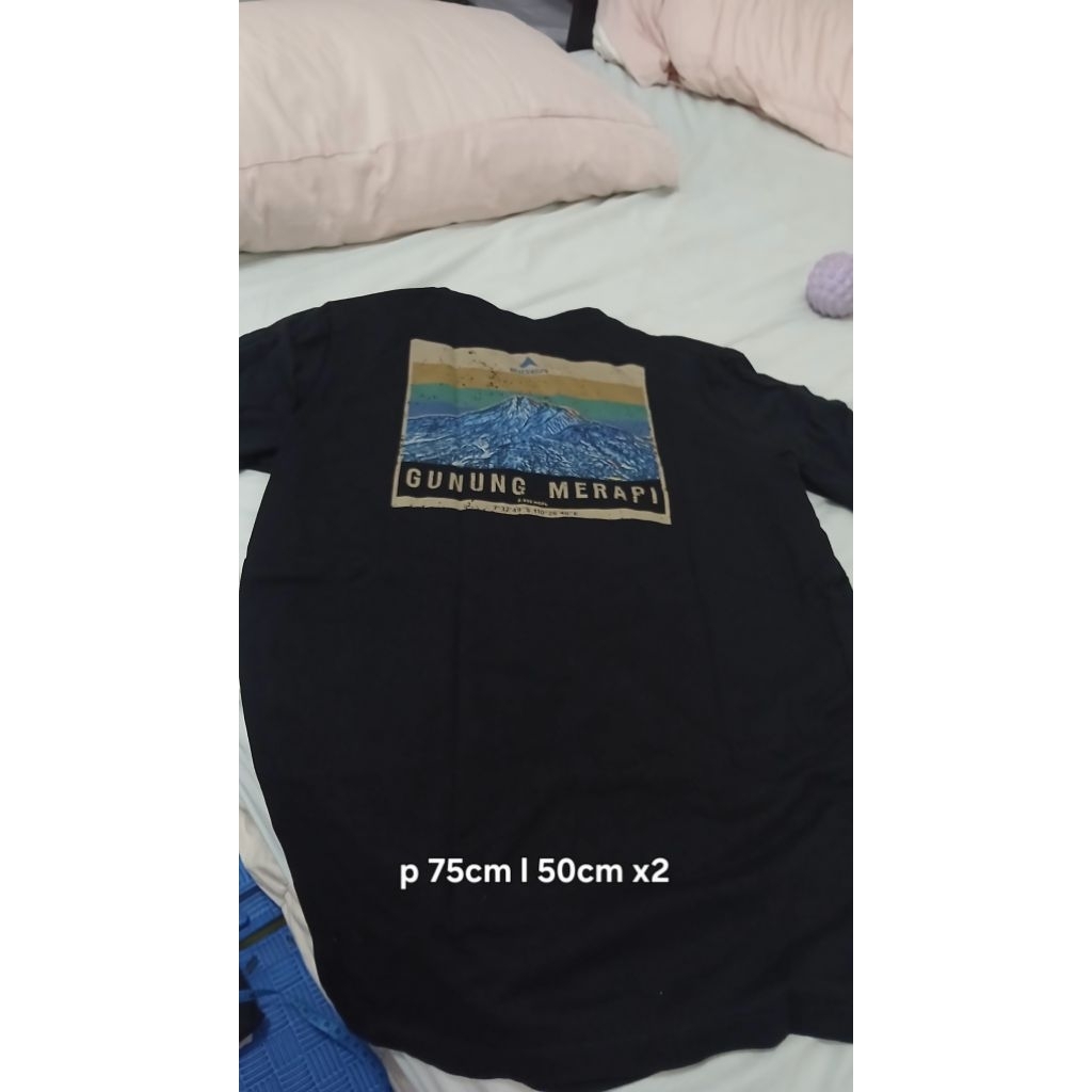 kaos eiger black bekas