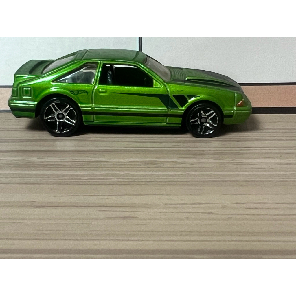 HOTWHEELS '92 FORD MUSTANG