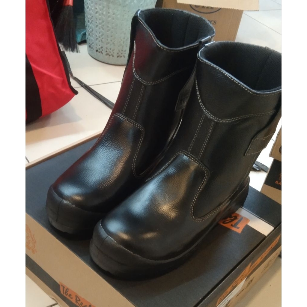 SEPATU SAFETY SHOES KING'S KWD 805 X hitam boot tinggi / sepatu safety KING'S KWD 805 / sepatu safet