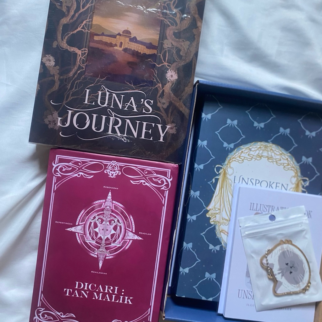 [SPLITPAY ONLY - BACA DESKRIPSI] NOVEL PRELOVED DICARI TAN MALIK - INTANZS | LUNA'S JOURNEY - DYAH U