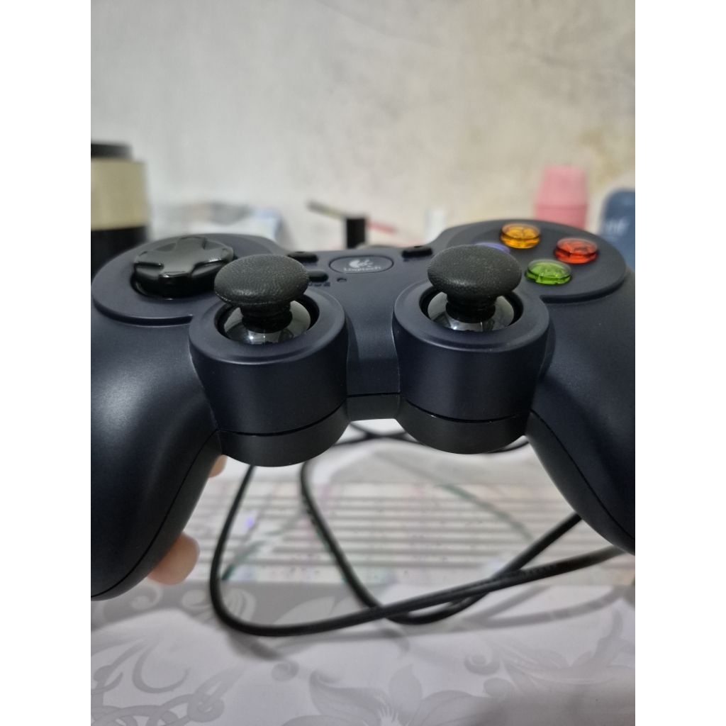 Logitech F310 Gamepad Joystick ( Bekas Rasa Baru )