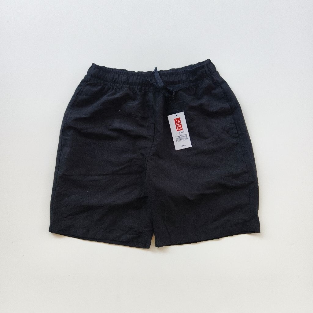 celana pendek uniqlo