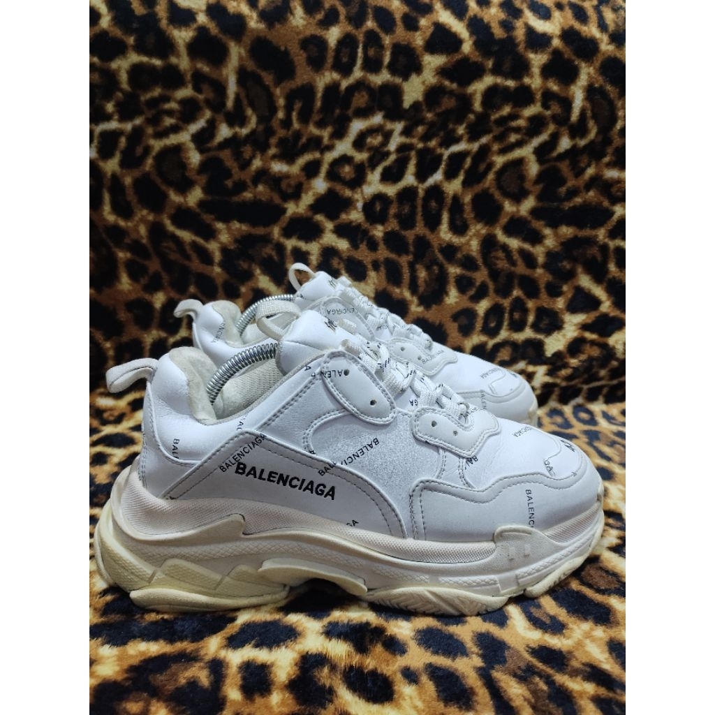 sepatu Balenciaga triple s scn brand original