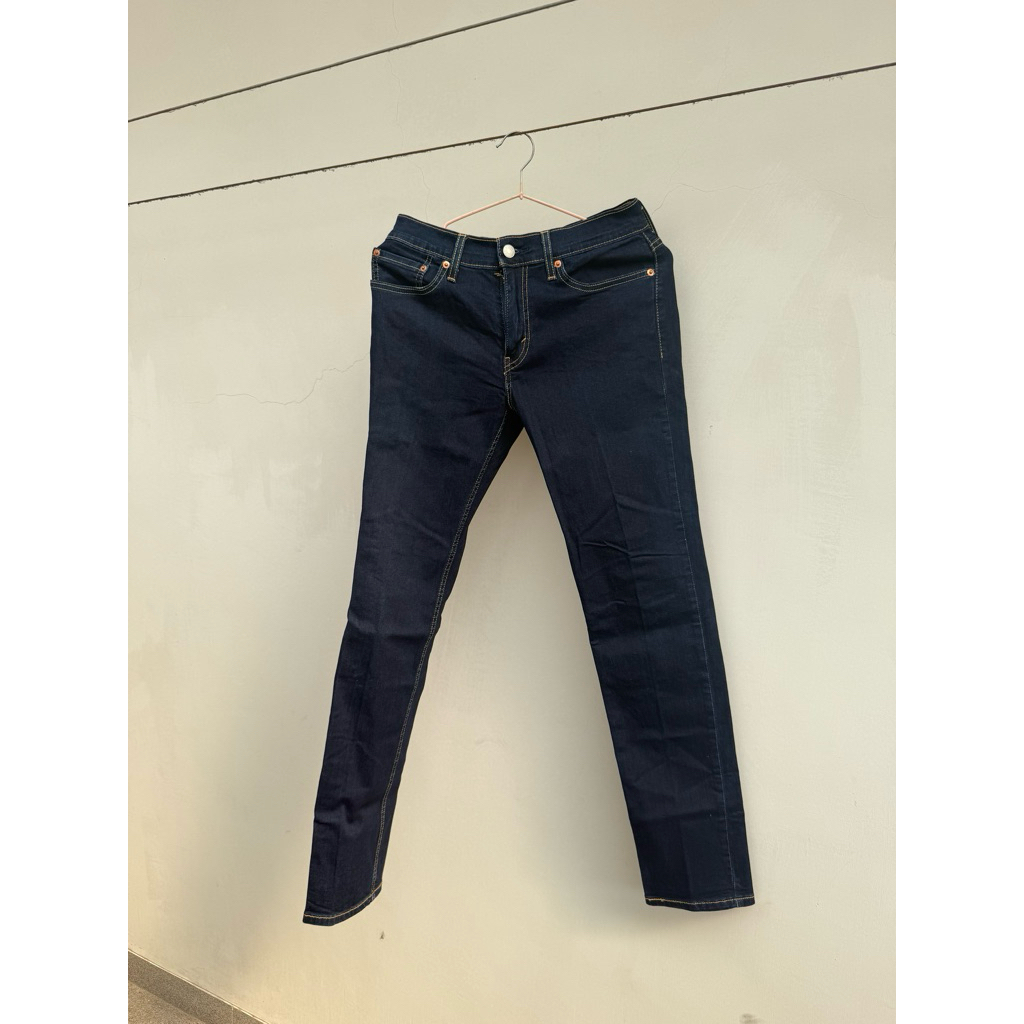 PRELOVED LEVIS JEANS STRAIGHT PANTS WANITA PRIA