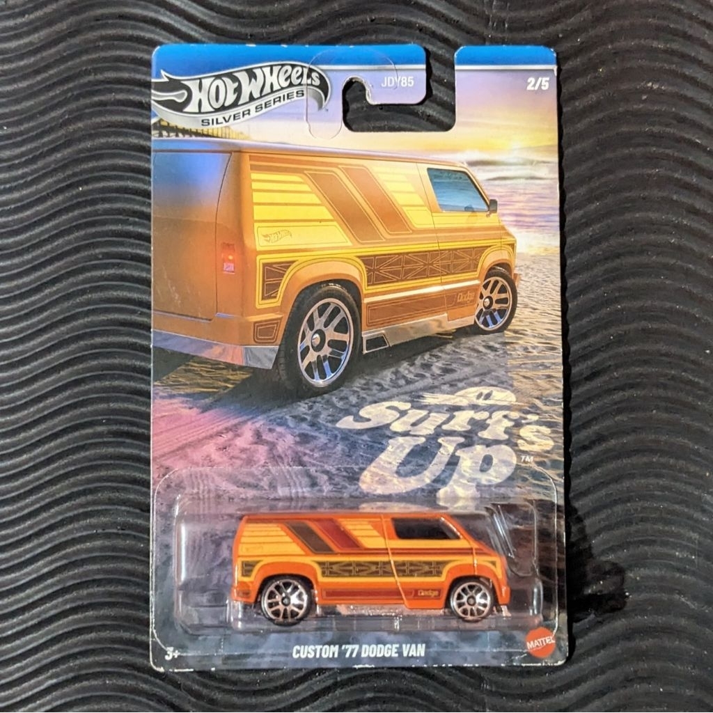 Hot Wheels Custom '77 Dodge Van  series Surf's Up silver series
