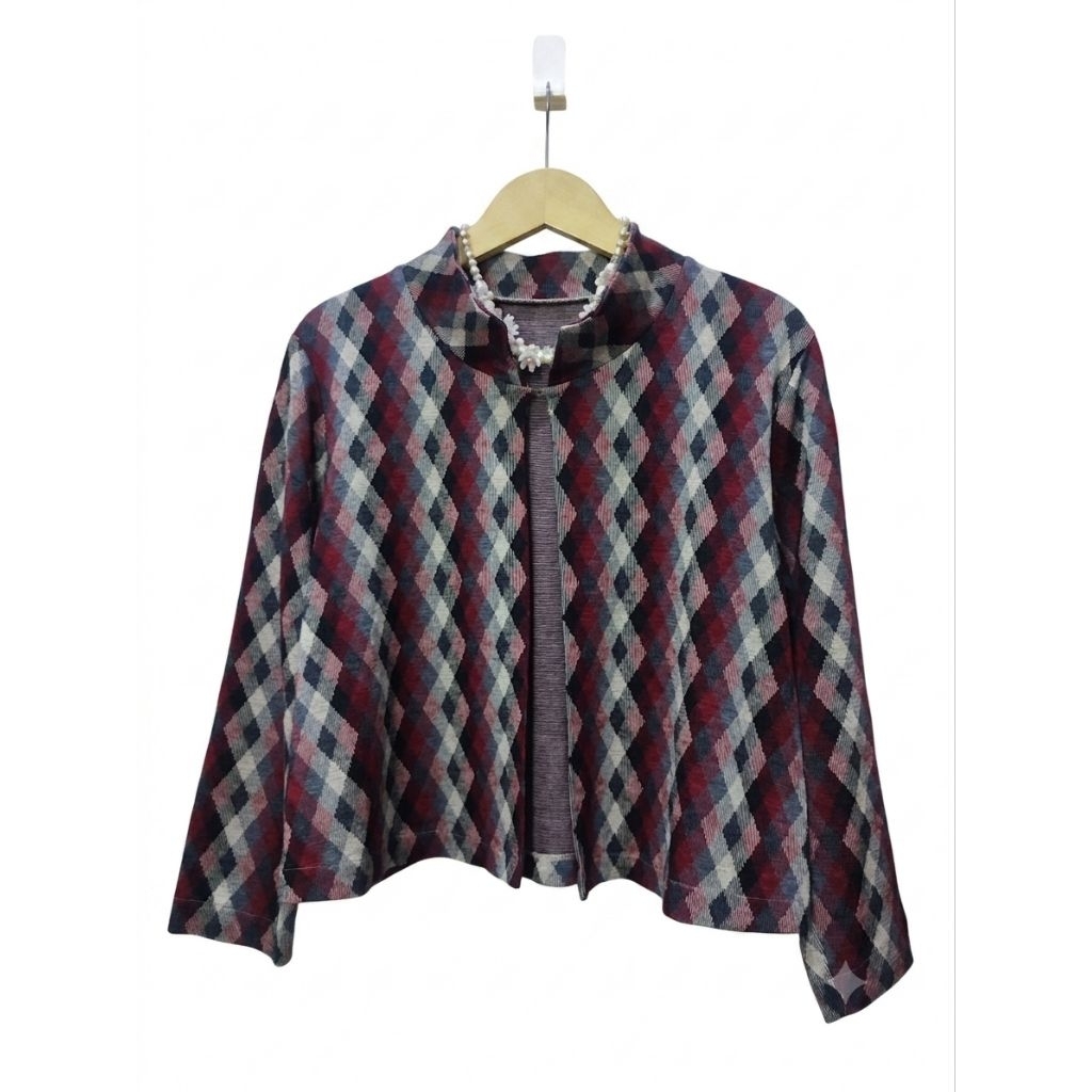 Outer Tartan Merah maroon crop Motif kotak wajik Size L LD104 batik modern