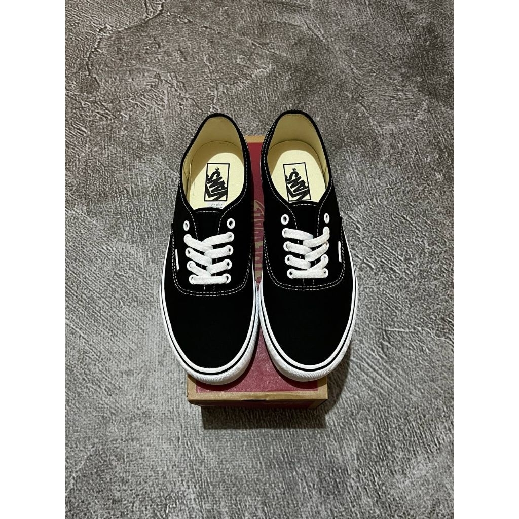 VANS AUTHENTIC BLACK WHITE