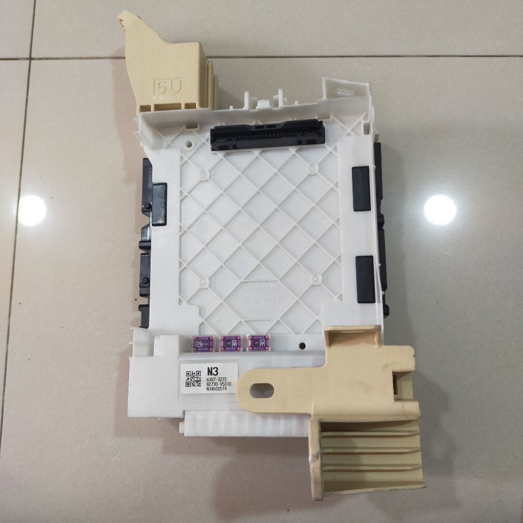 BOX SEKRING DASBOARD INNOVA ZENIX COMPUTER MULTIPLEK NETWORK BLOCK ASSY JUNCTION TOYOTA INNOVA ZENIX