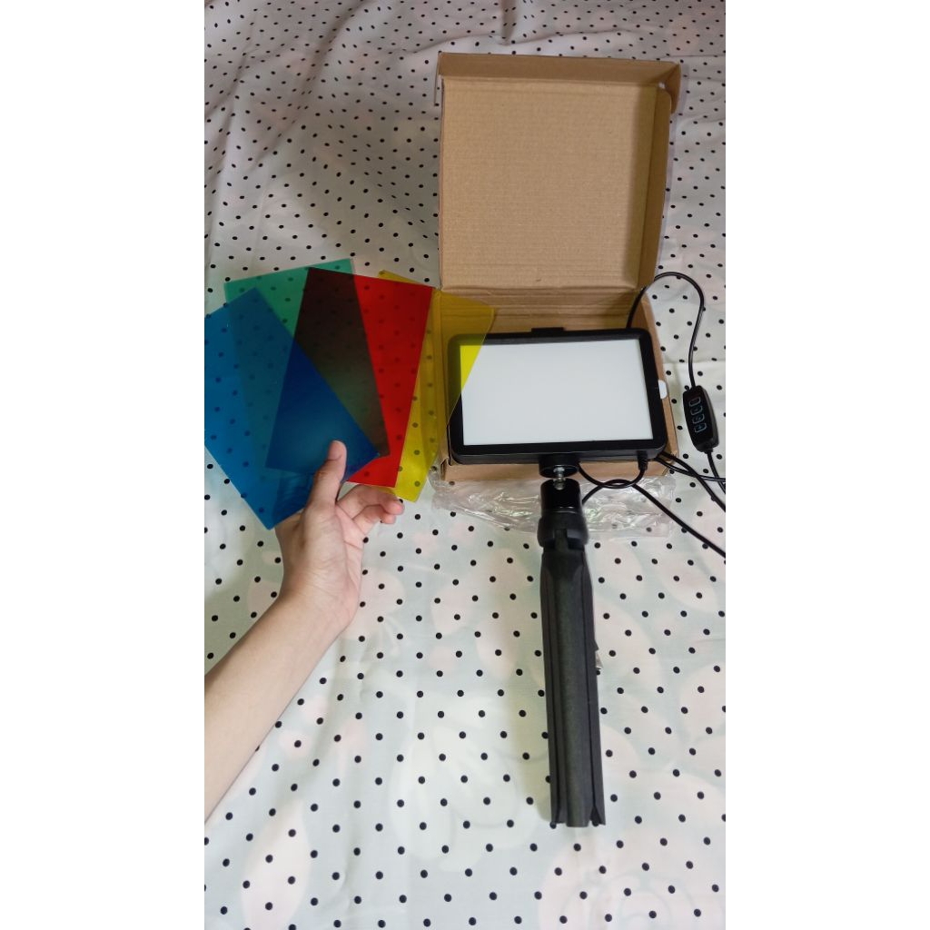 PRELOVED PERALATAN KONTEN AFFILIATE LIGHTNING LAMPU KONTEN MERK TNW