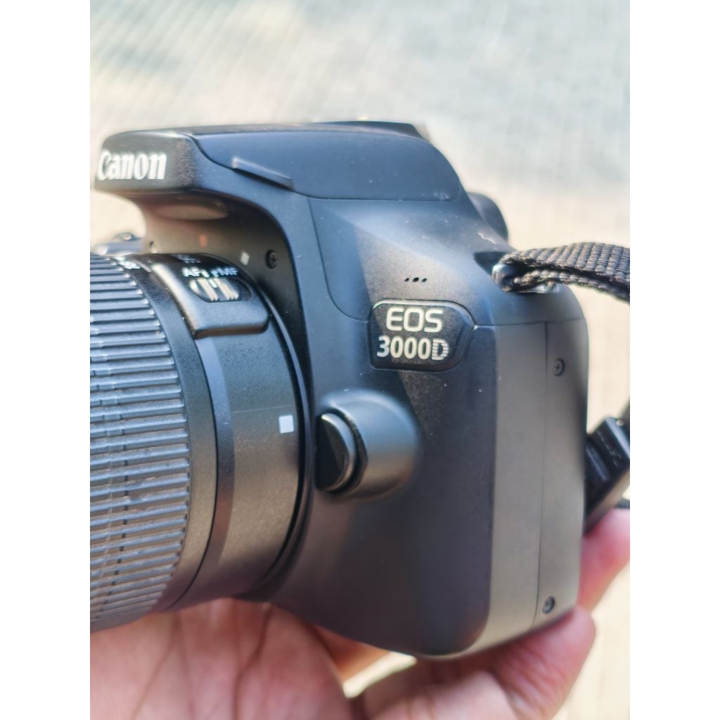 KAMERA CANON EOS 3000D - DSLR SECOND (Body+lenskit+box)