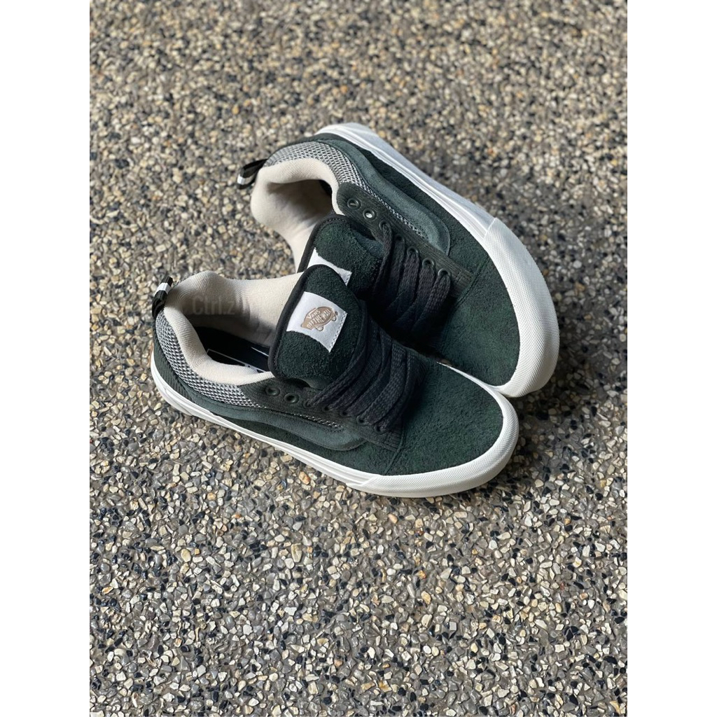 VANS KNU SCHOOL