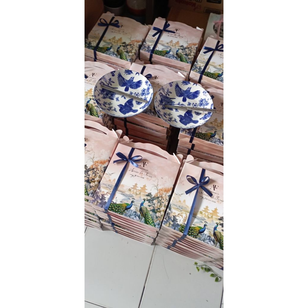 piring keramik jepang | piring keramik + sumpit