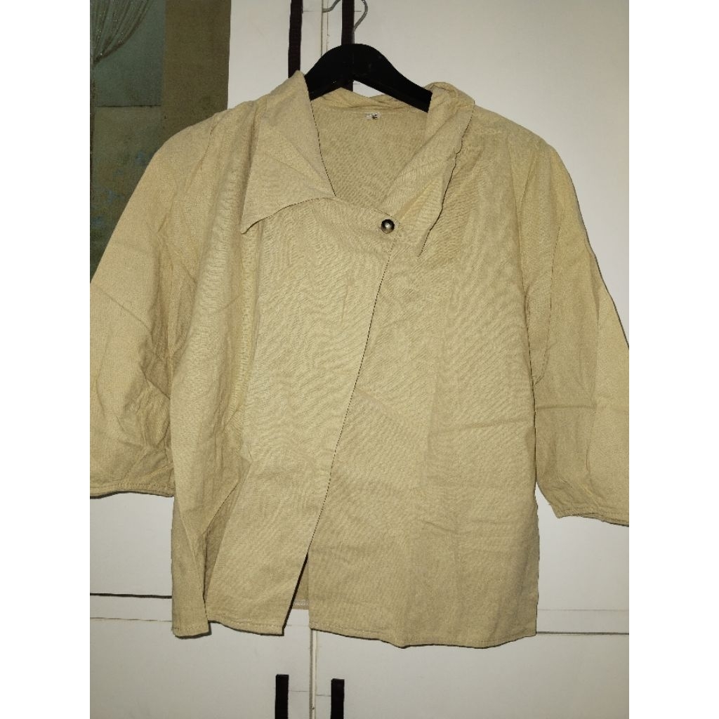 PRELOVED Brown Linen Outer Kancing