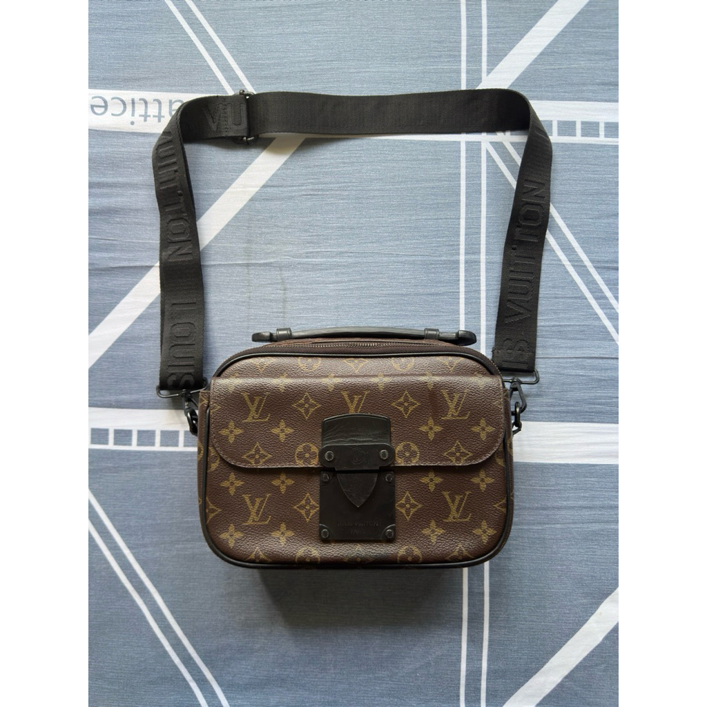 messenger bag lv second (s lock)