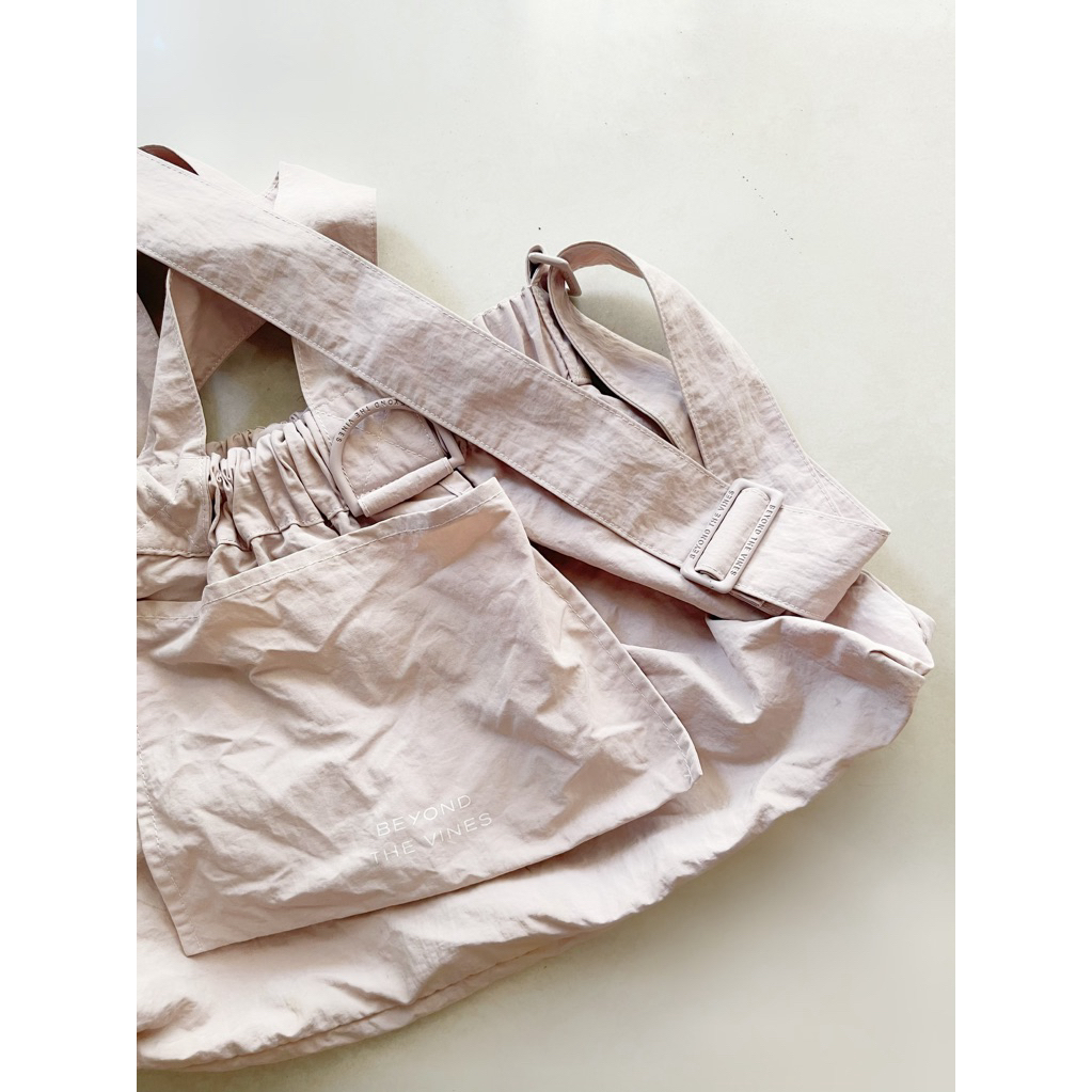 Beyond The Vines Dumpling Bag Pink Original Shoulder Bag Nylon Preloved