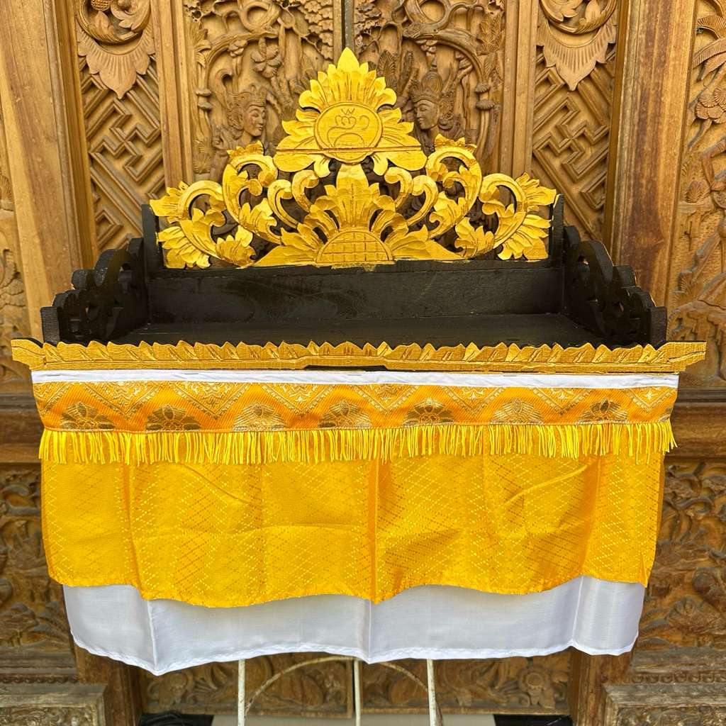 Pelangkiran premium kayu cempaka ukir 60 cm + wastra pelangkiran putihkuning