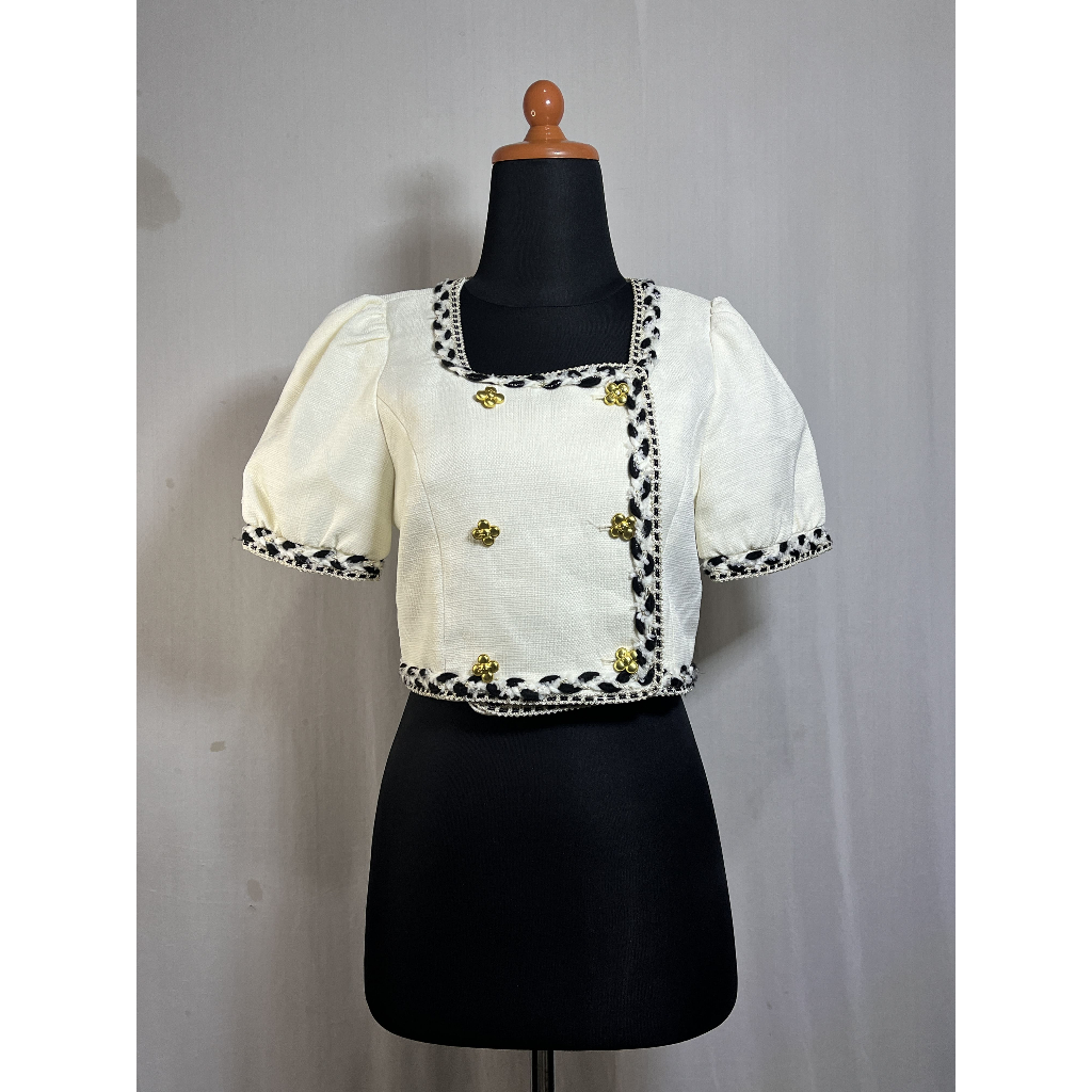 Blus Pendek Tweed Kancing Ganda List Rajut