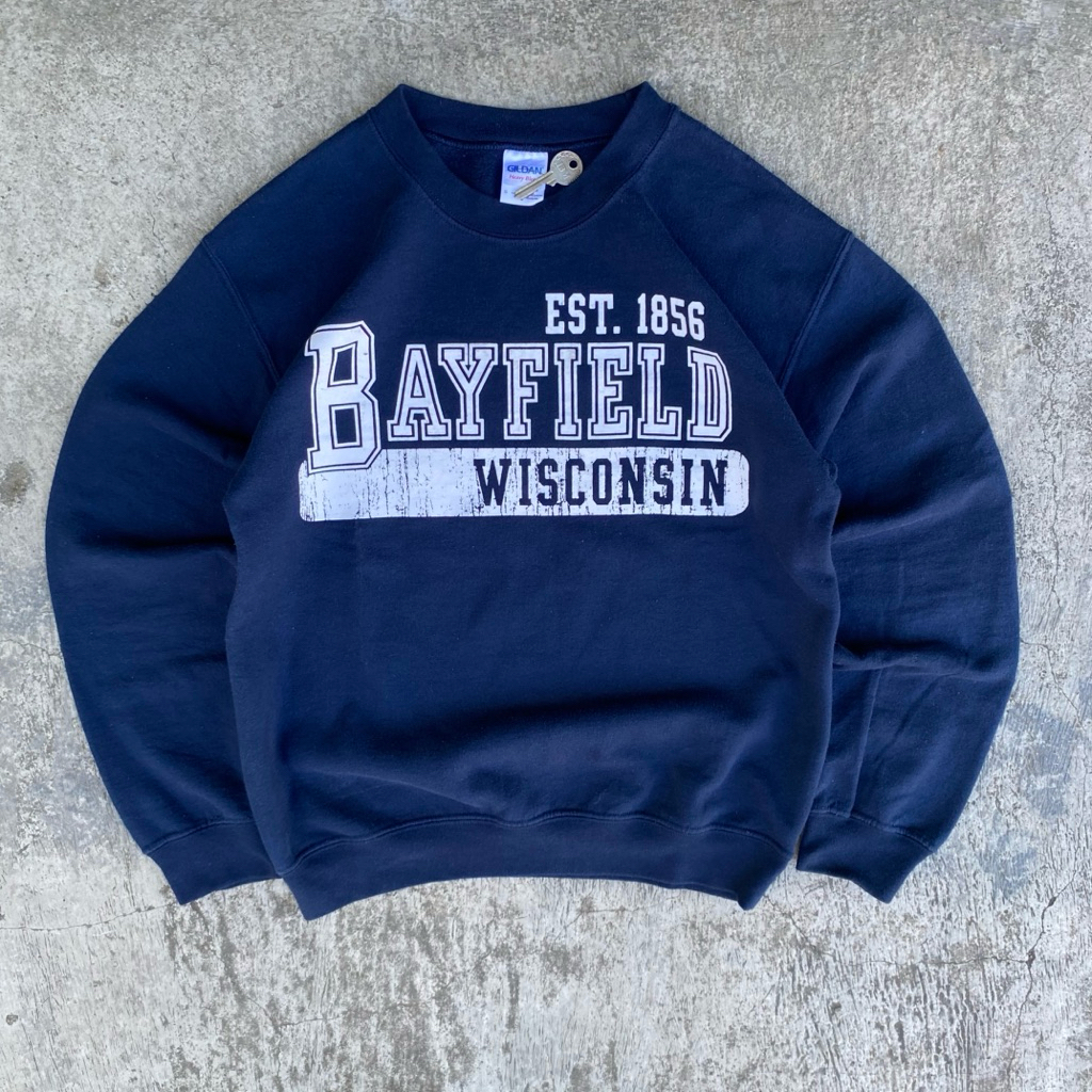 Gildan Heavy Blend Bayfield Wisconsin Navy Sweatshirt