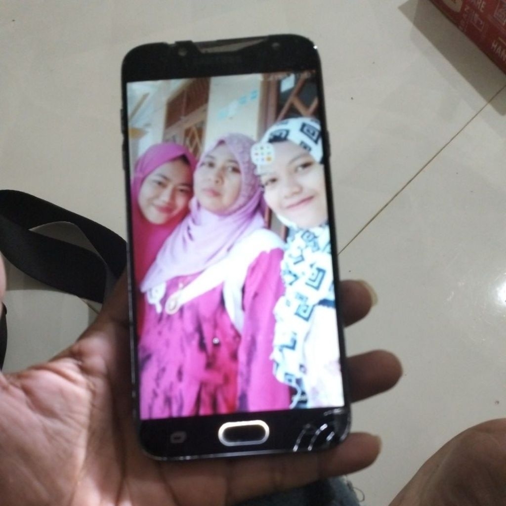 hp Samsung j7pro minus lcd