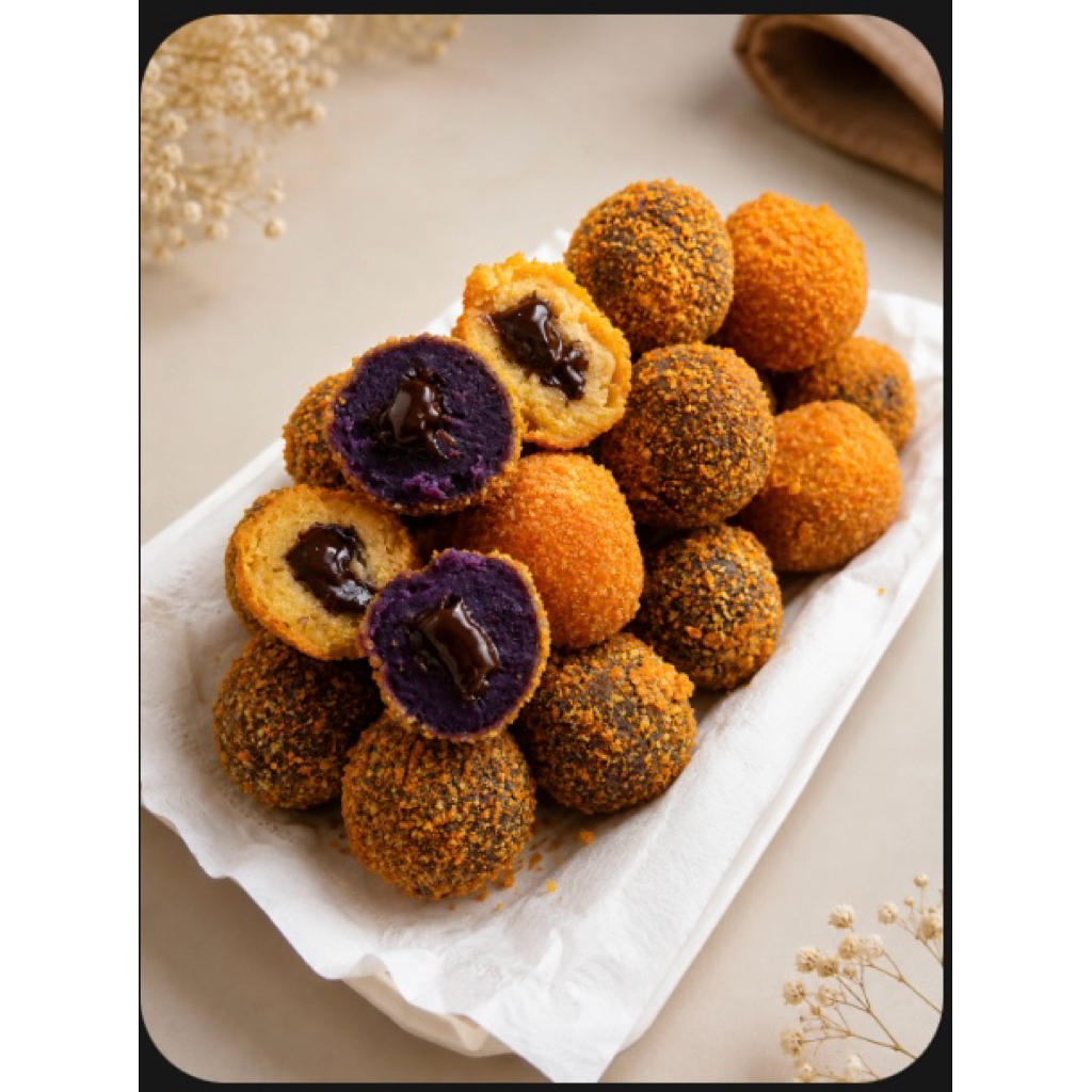 Bola ubi cokelat, bola ubi keju, bola ubi mix  Harga : 10.000 / porsi (6pcs)