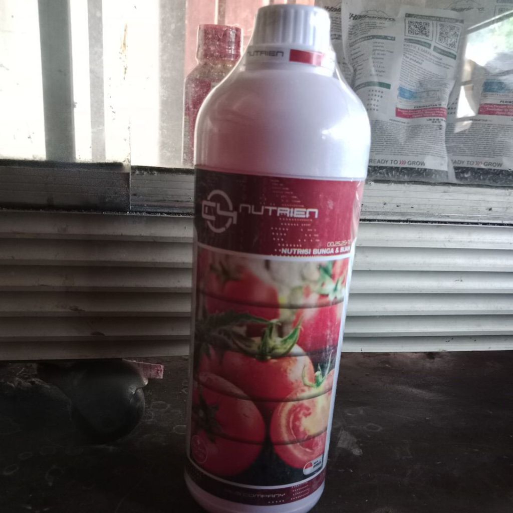 C4 Nutrien NUTRISI BUNGA &BUAH kemasan 1liter