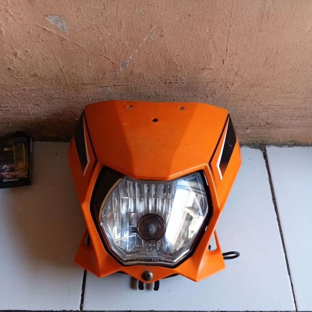 Batok lampu depan set speedometer kilometer Klx 150 Bf original copotan