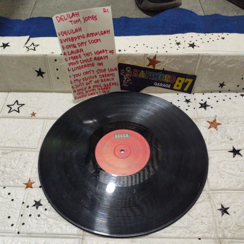 kaset piringan hitam,,,DELILAH TOM JONES