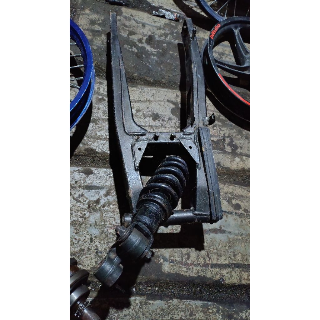 shok ori vixion set segitiga