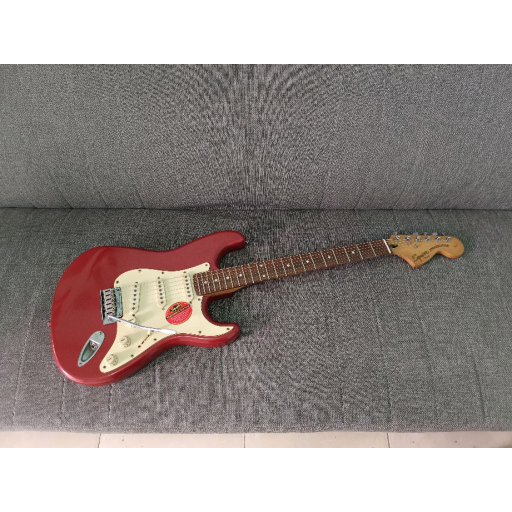Gitar Squier Fender Standard Series MIC joss