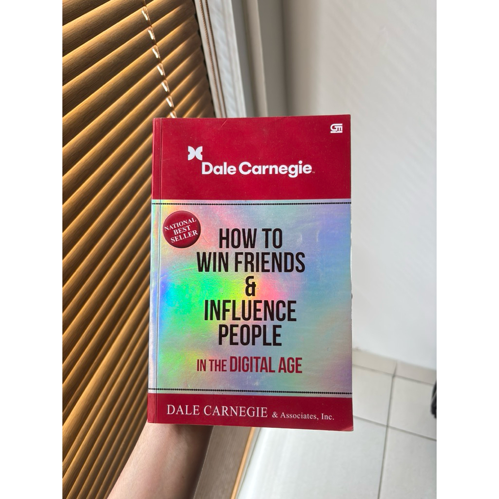[PRELOVED] Buku How To Win Friends & Influence People In The Digital Age (asli Gramedia)