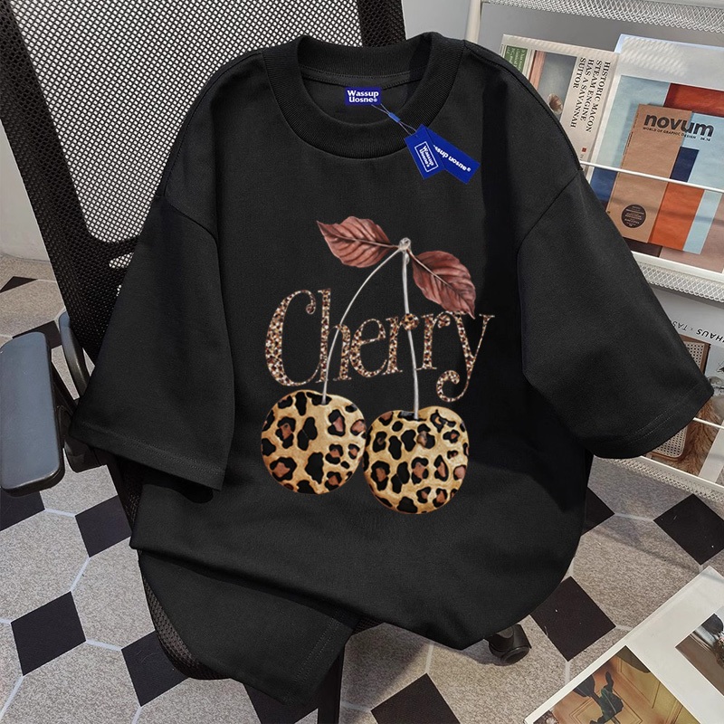 Gaya Y2K Keren Motif Cherry Leopard Lengan pendek baju atasan wanita terbaru kaos pria oversize coup