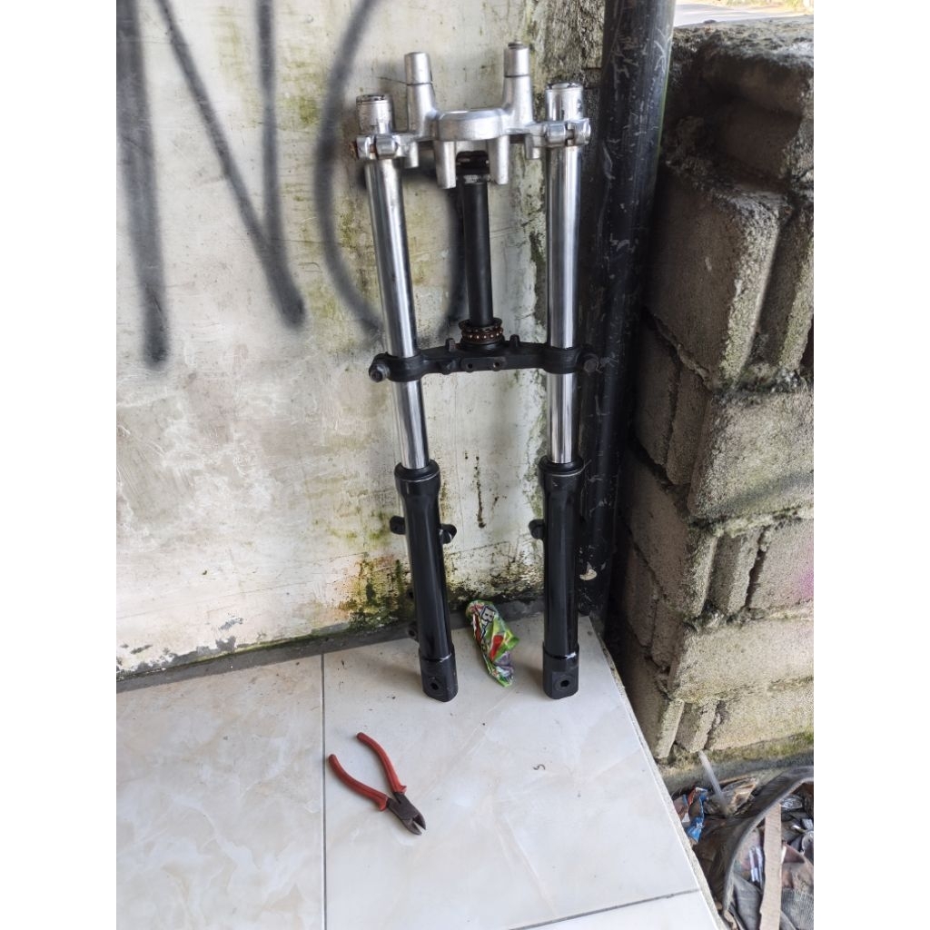 sok depan Vixion old original komplit