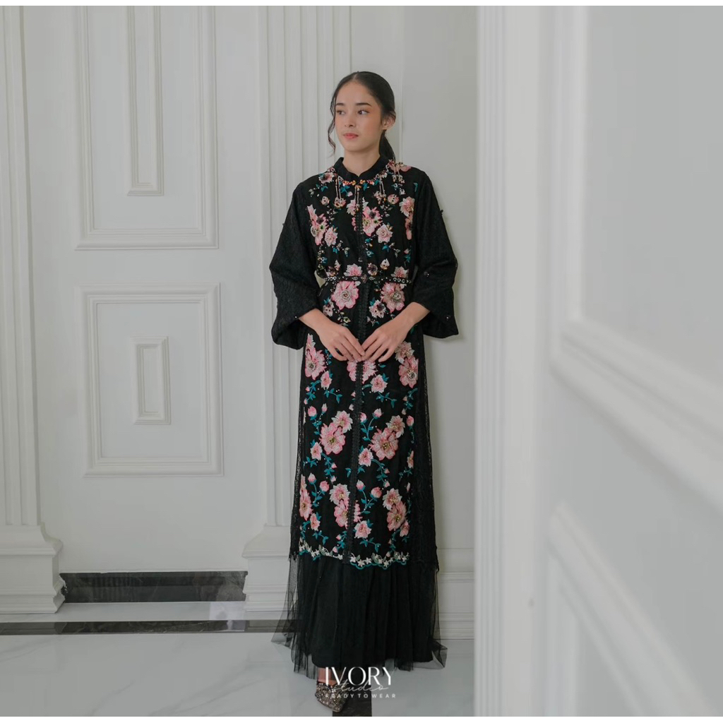 IVORY STUDIO READY TO WEAR BLACK BLOSSOM MAXI DRESS