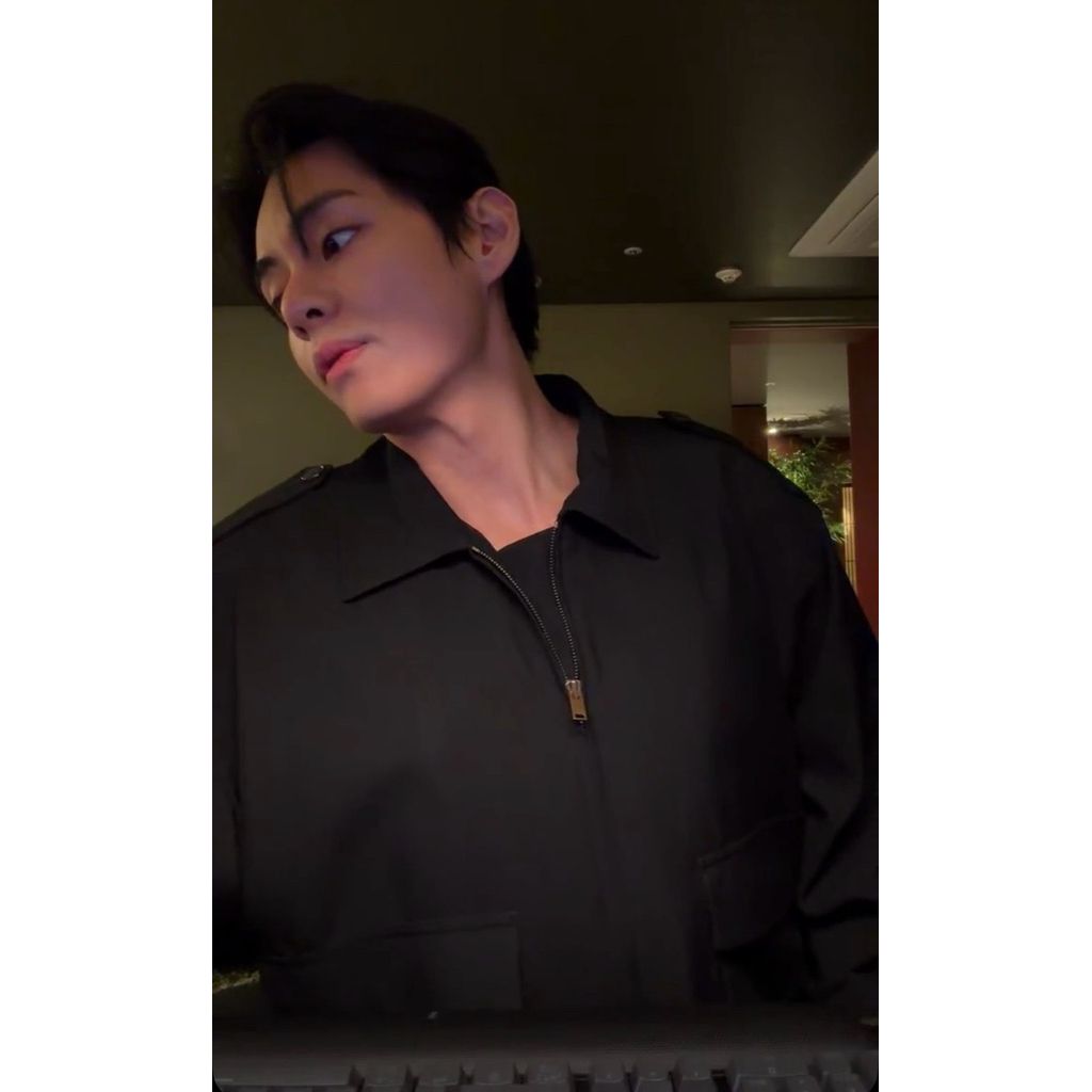 ALBUM WEVERSE | POB LAYOVER TAEHYUNG V