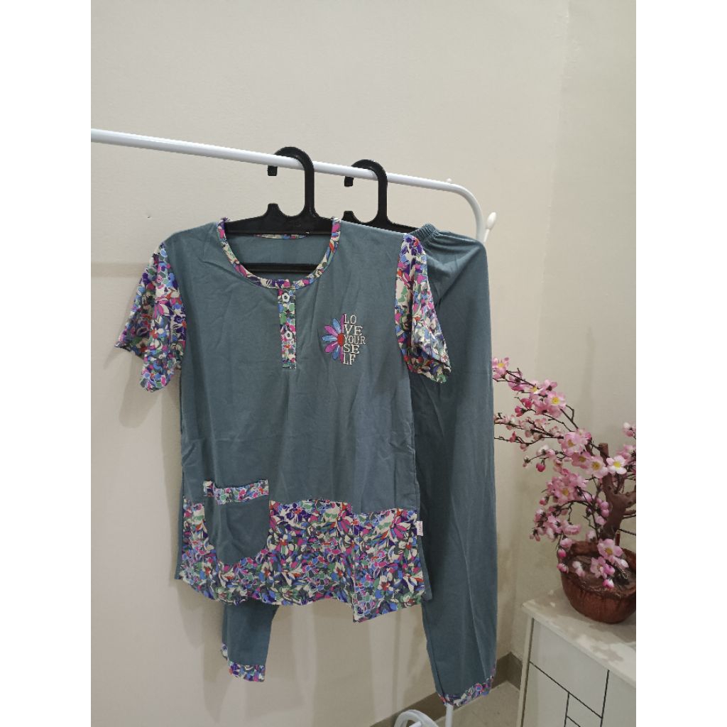 Moy Collection / Setelan Baju tidur lorita lengan pendek
