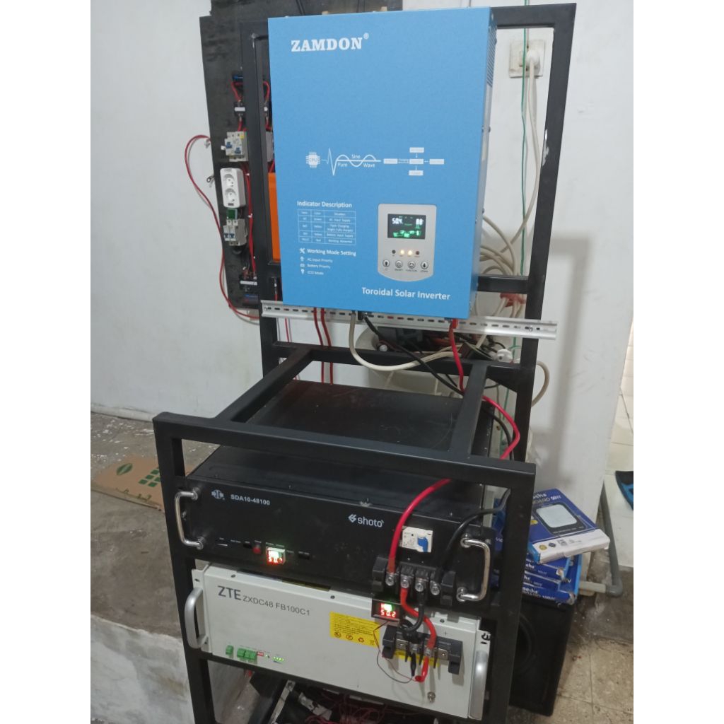 Tempat inverter dan baterai Lifepo4 cocok buat PLTS